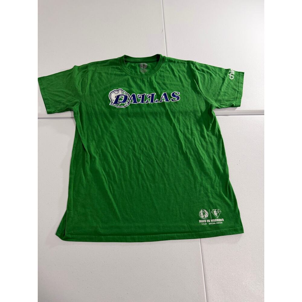Dallas Mavericks Green Men’s T Shirt Size XL